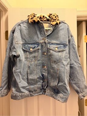 Pilcro Light Blue Denim Jacket with Leopard Faux-Fur Collar